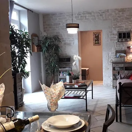 La Charentaise - De 4 Personnes Avec Piscine Apartamento Fontenille-Saint-Martin-d'Entraigues